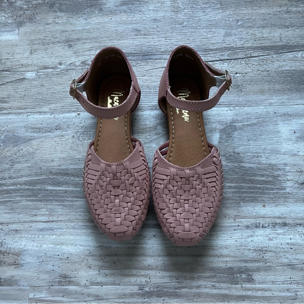Women's Pink Woven Sandals NWOB
